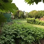 Robin Hill Heritage Guest House 4*