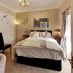 Robin Hill Heritage 4*