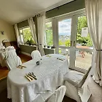 Robin Hill Heritage 4*