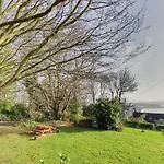 Bed & Breakfast Robin Hill Heritage Guest House 4*