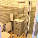 Bed & Breakfast Robin Hill Heritage Guest House 4*