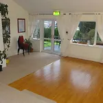 Robin Hill Heritage Guest House Bed & Breakfast