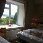 Robin Hill Heritage Guest House Bed & Breakfast 4*