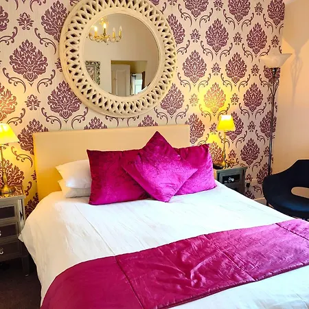 Robin Hill House Heritage Bed & Breakfast