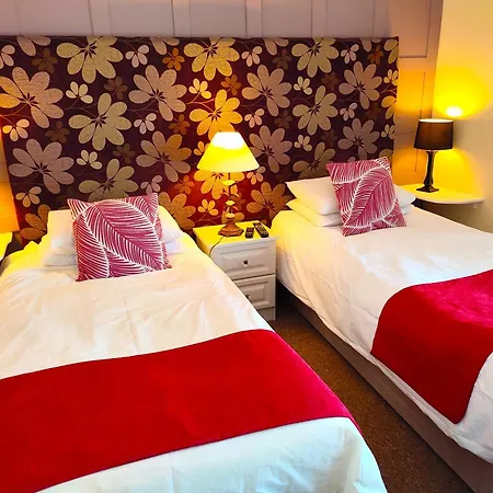 Robin Hill House Heritage 4*