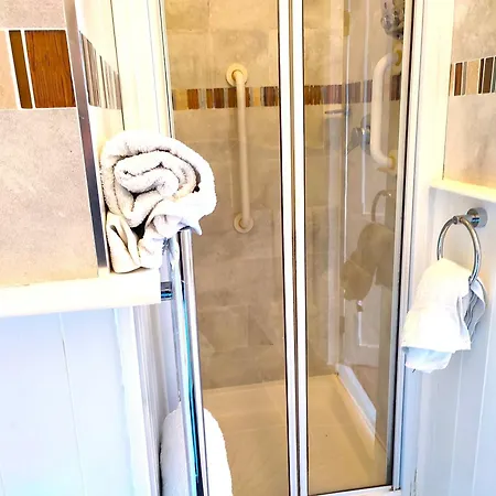 Bed & Breakfast Robin Hill House Heritage 4*