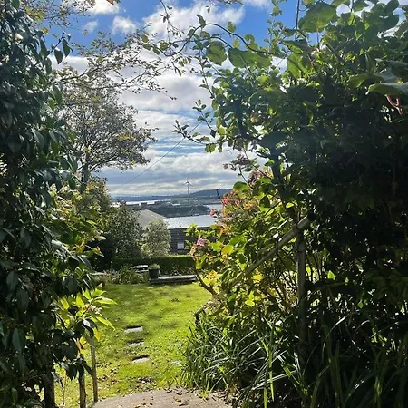 Alojamento de Acomodação e Pequeno-almoço Robin Hill House Heritage 4*