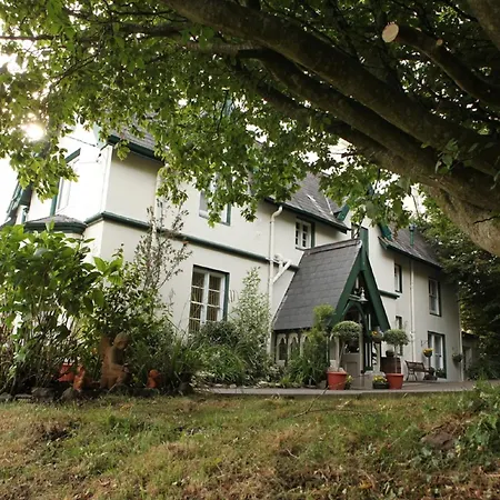 Alojamento de Acomodação e Pequeno-almoço Robin Hill House Heritage 4*