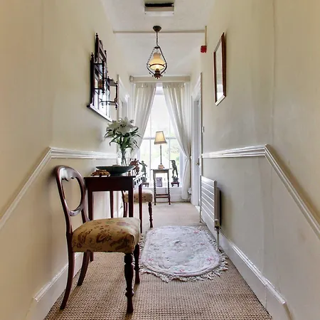 Robin Hill House Heritage ベッド・アンド・ブレックファスト 4*