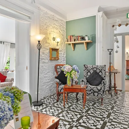 Robin Hill House Heritage ベッド・アンド・ブレックファスト 4*