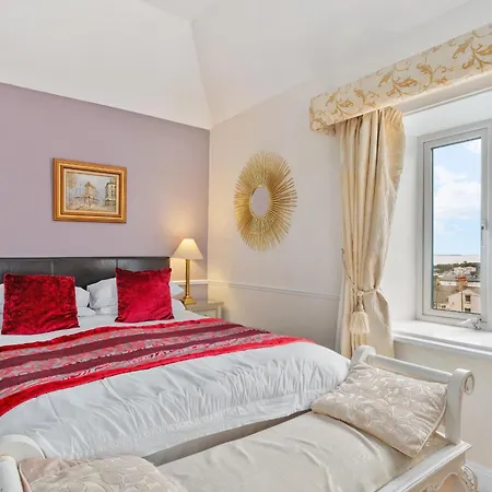 Robin Hill House Heritage B&B Bed & Breakfast 4*