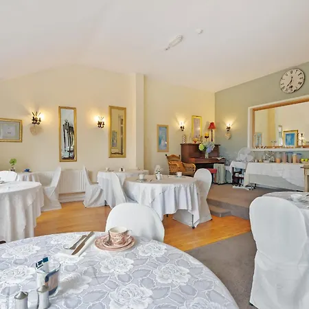 Bed & Breakfast Robin Hill House Heritage B&B 4*