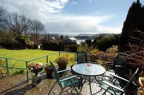 Robin Hill Heritage Guest House 4*